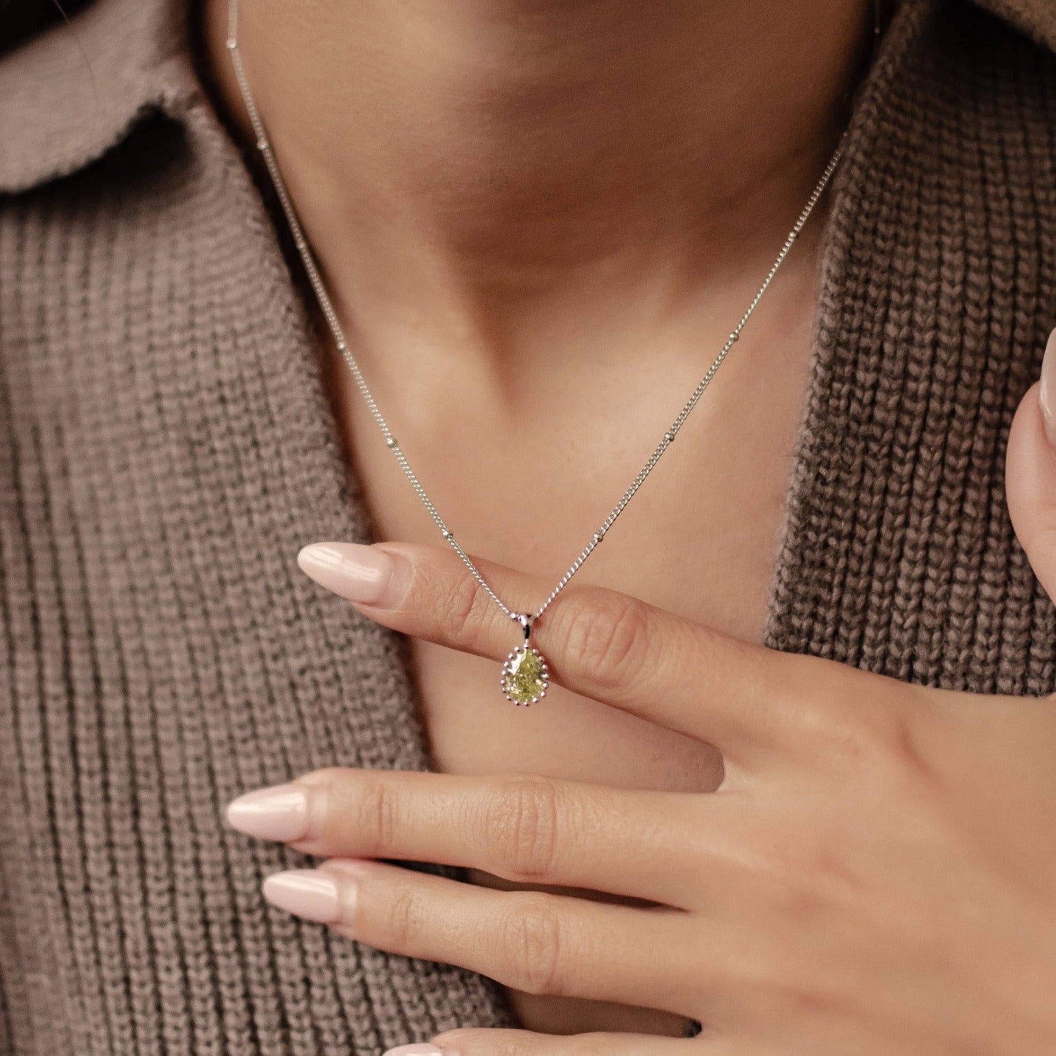 Collar Birthstone Agosto Peridoto Plata de Ley 925