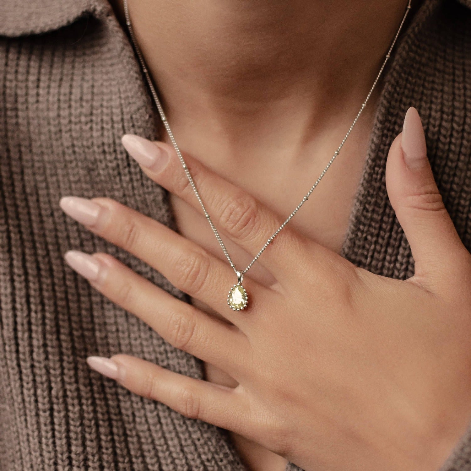Collar Birthstone Agosto Peridoto Plata de Ley 925