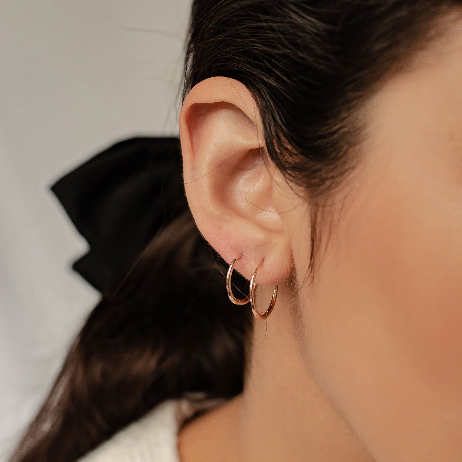 Boucles d’Oreilles Créoles Mince Argent Sterling en Or