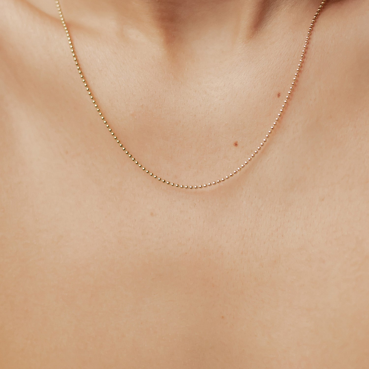 Collar Cadena Bolas en Oro