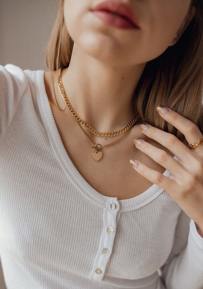 Chunky Curb Chain Necklace Gold