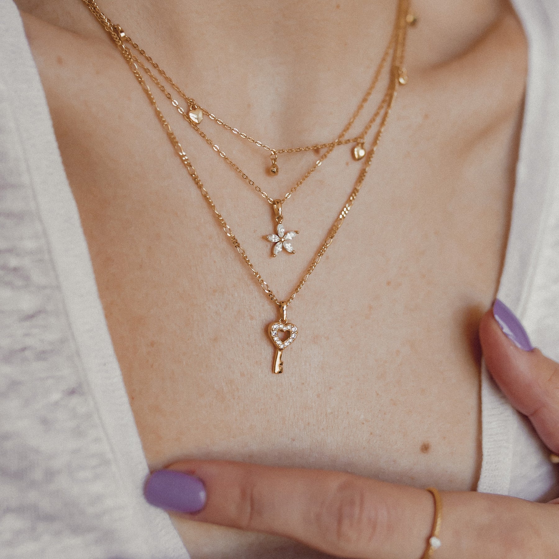 Bindung Anhänger für Liebe und Verbindung in Goldfarbe