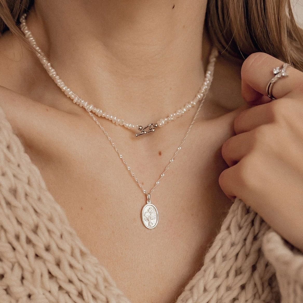 Collar Colgante Margarita Ovalada Plata de Ley 925