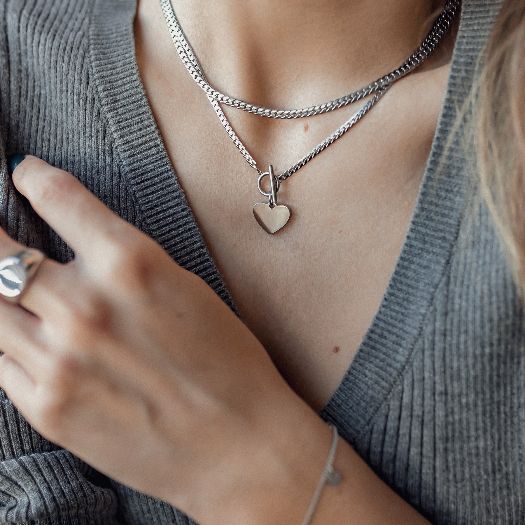 Armband Strukturierte Plättchen Anhänger in Silber