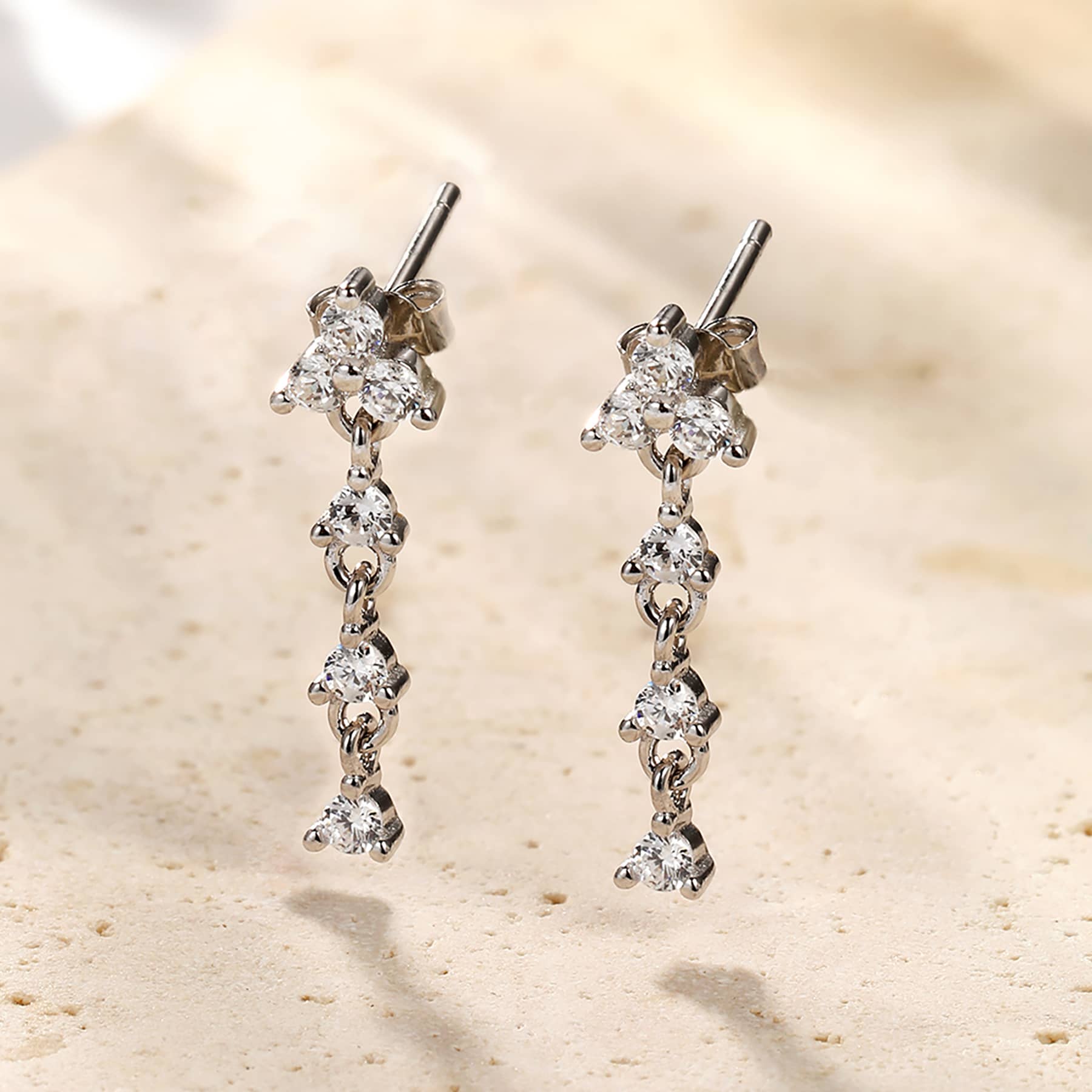 Pendientes de Botón Gota Trinity Plata de Ley 925