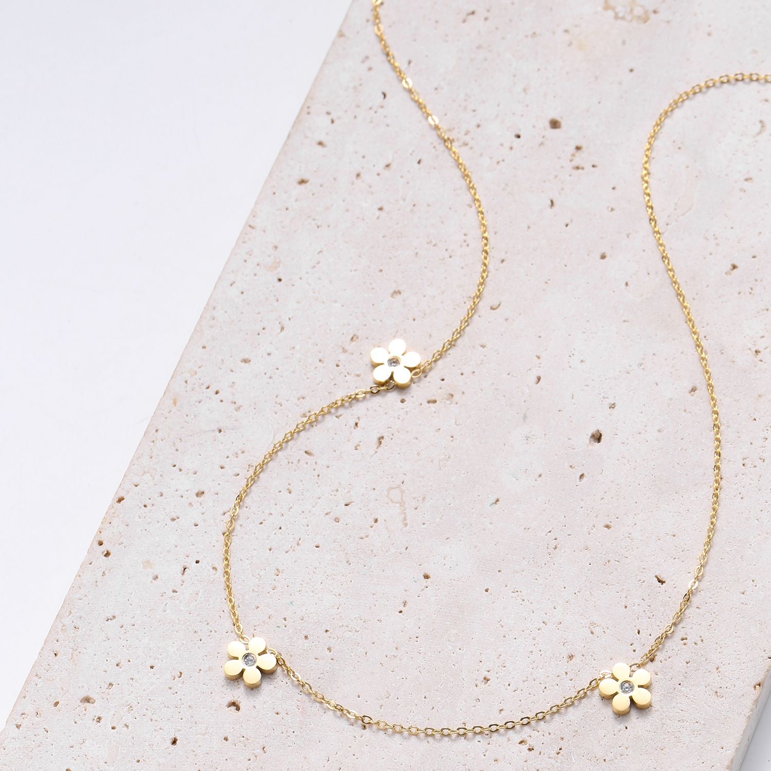 Vergissmeinnicht Charm Kette in Gold
