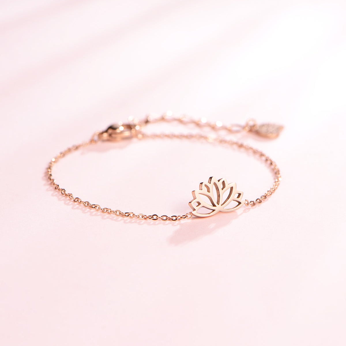 Brazalete de Loto en Oro Rosa