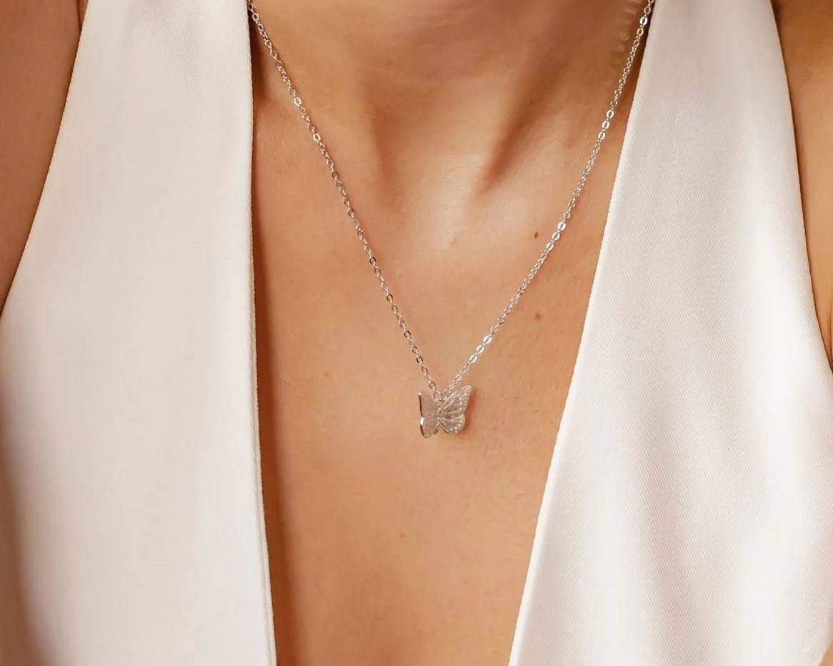 How To Emulate Timeless Elegance