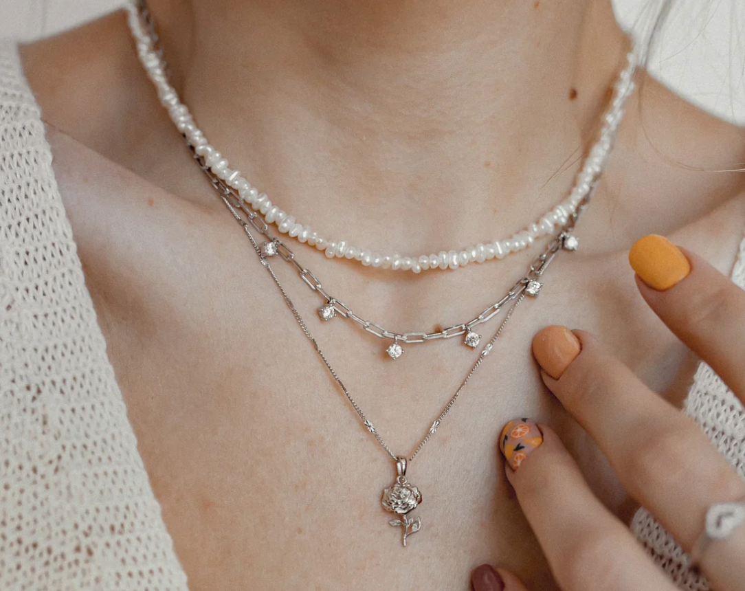 How to Layer Pearl Choker Necklaces