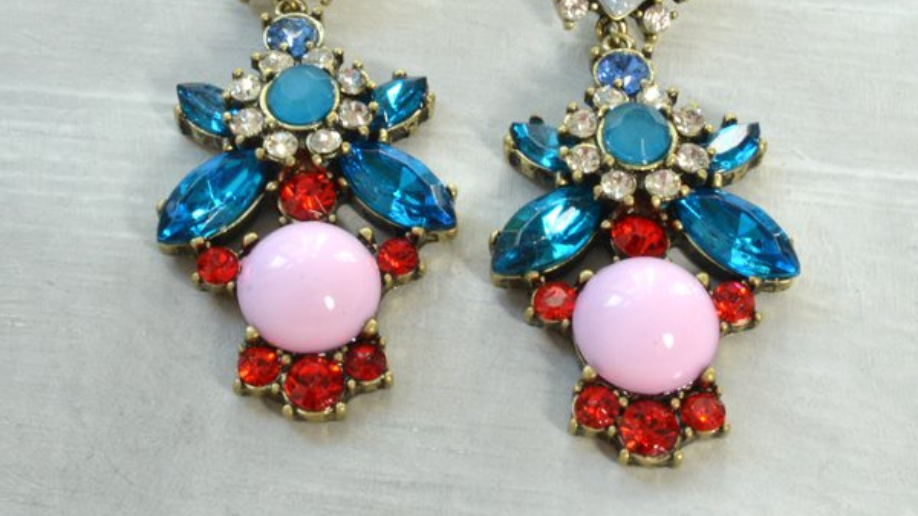 Statement Jewelry & Styling Tips