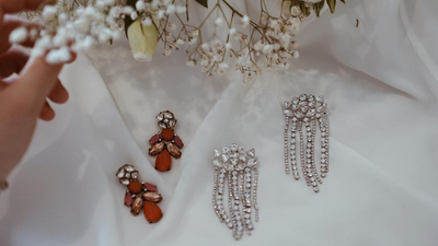 How to Choose the Right Earrings for You