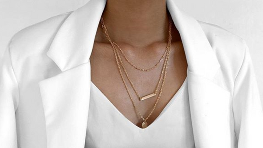 How to Style Your Golden Jewelry