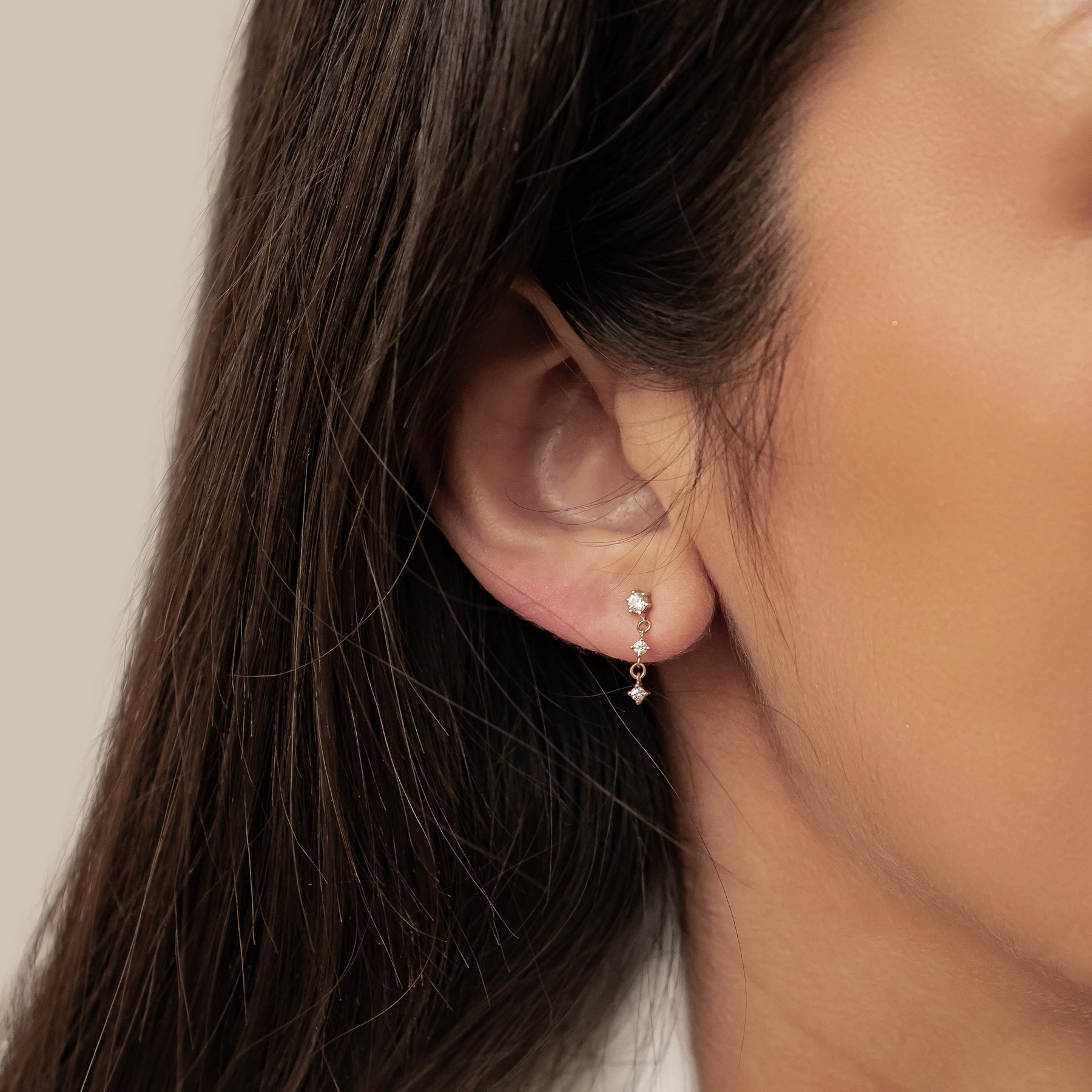 Pendientes Botón Alineación Oro 14K