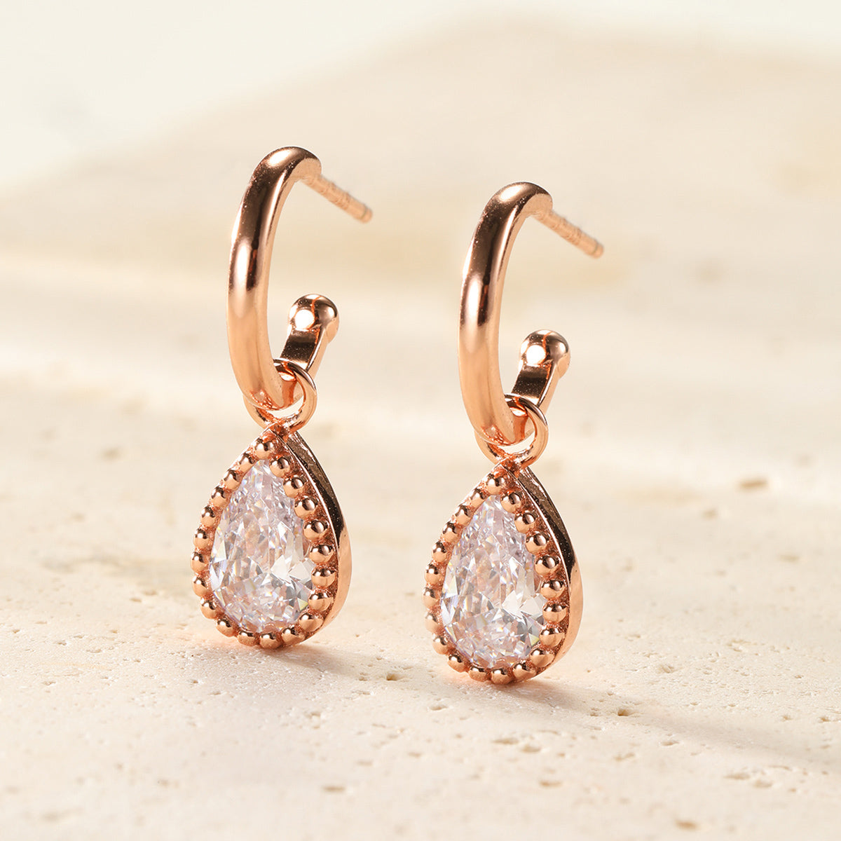 Boucles d’Oreilles Creoles Birthstone Diamant Avril Sterling Argent