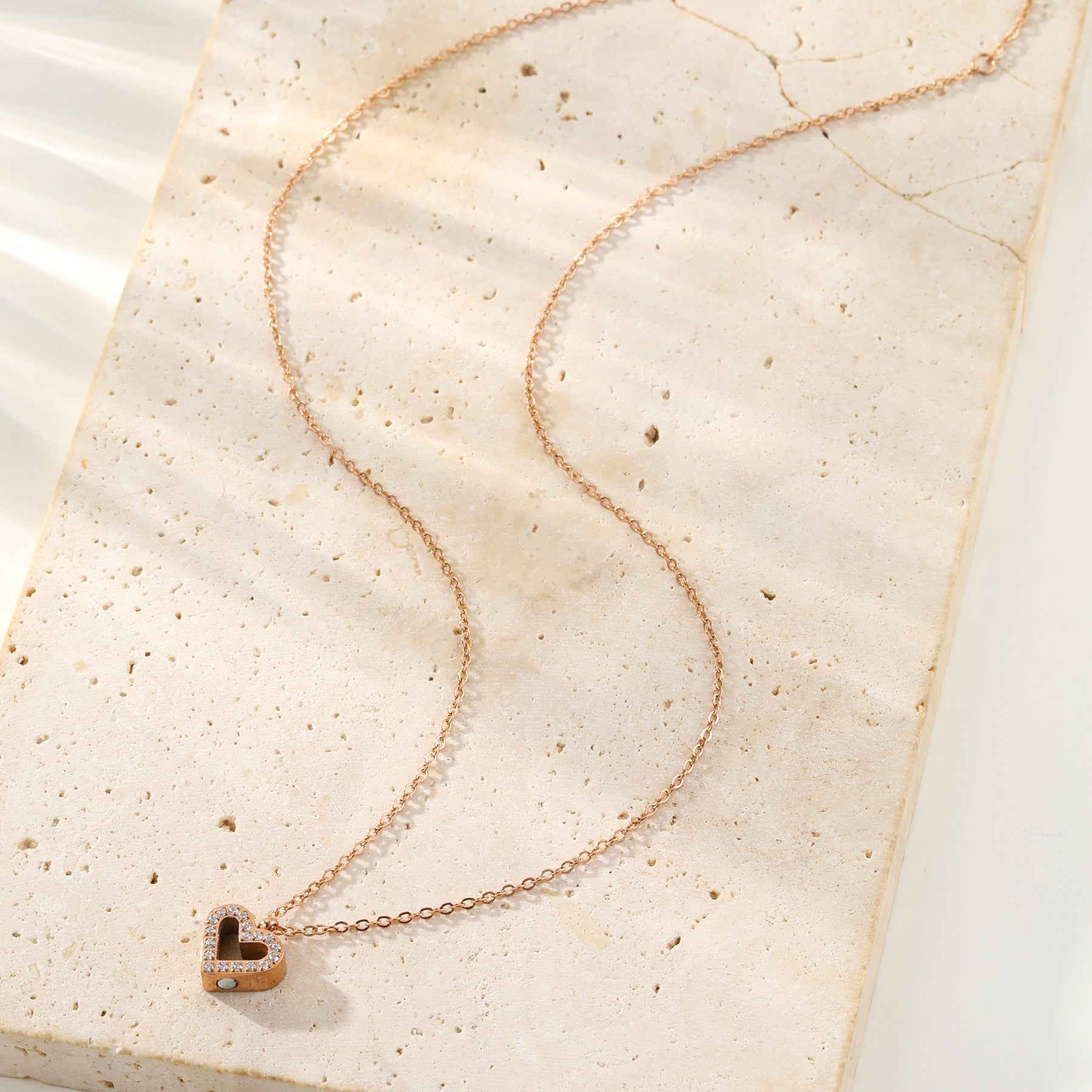 Collar Bond Heart Crystal – Waterproof