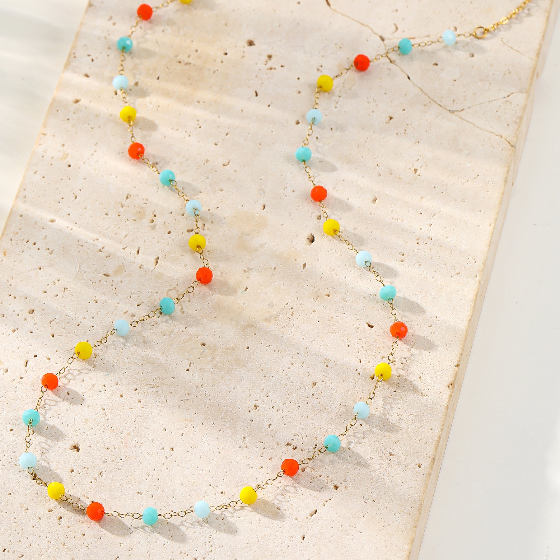 Bunte Perlenkette – Wasserfest