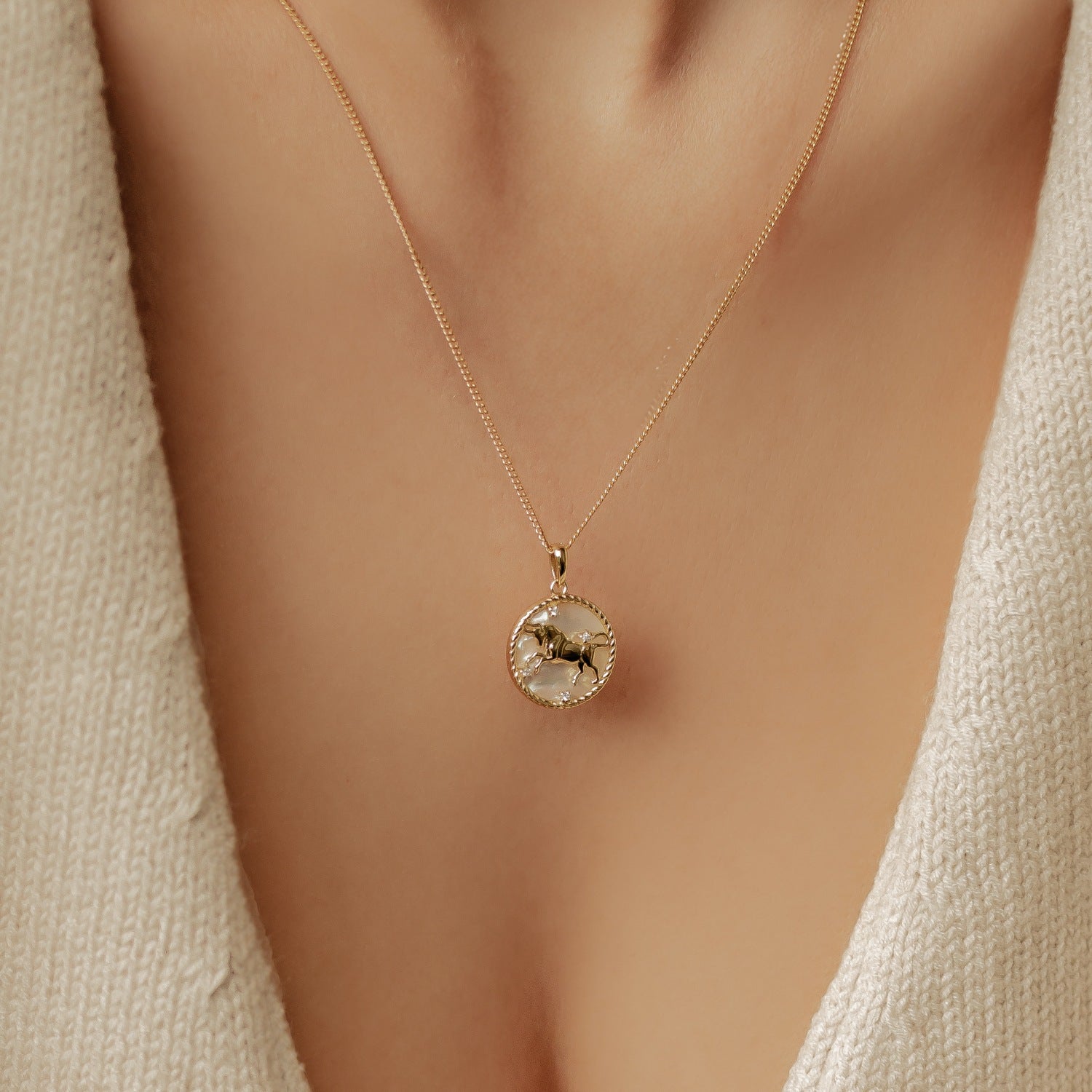 Collier pendentif zodiaque Taureau