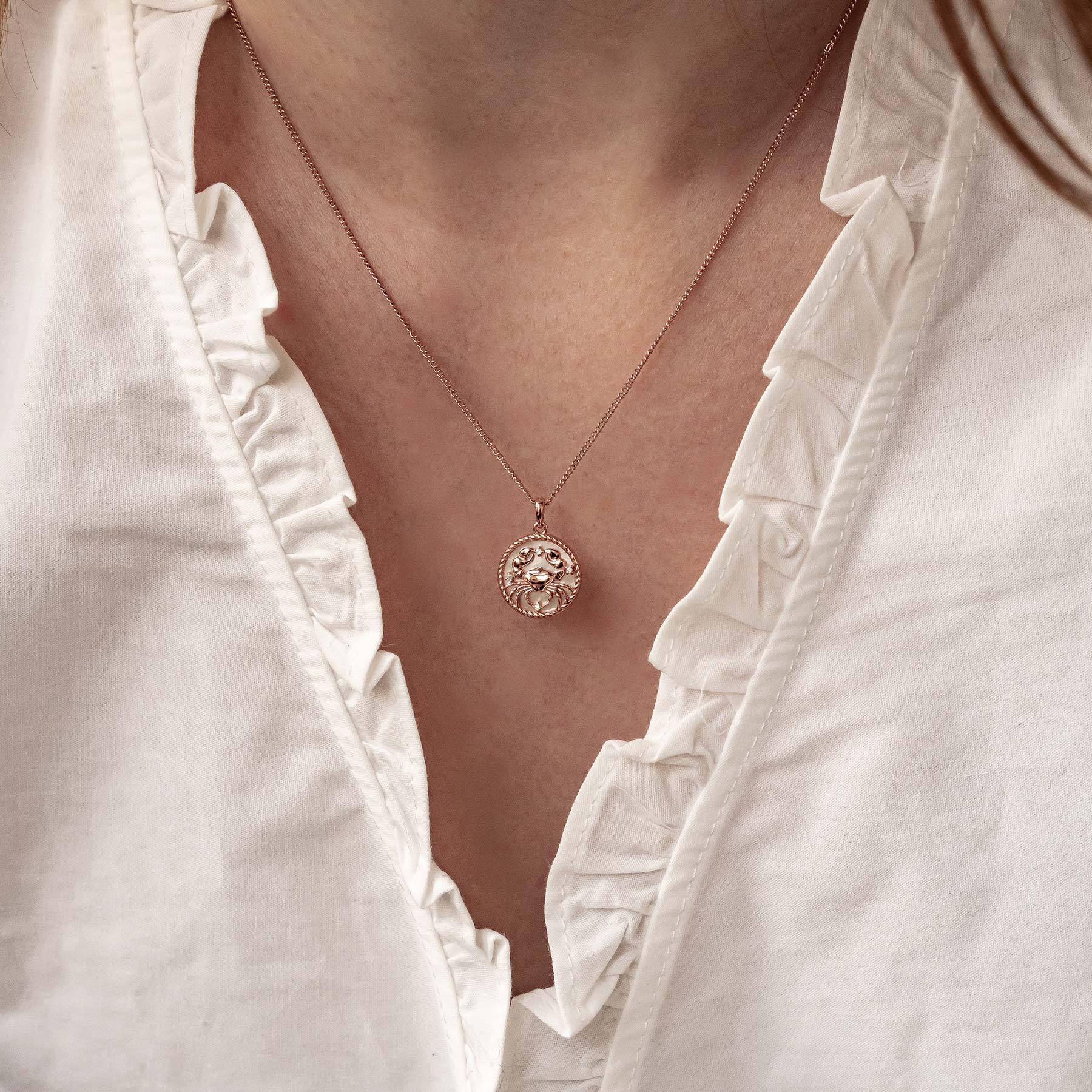 Collier pendentif zodiaque Cancer