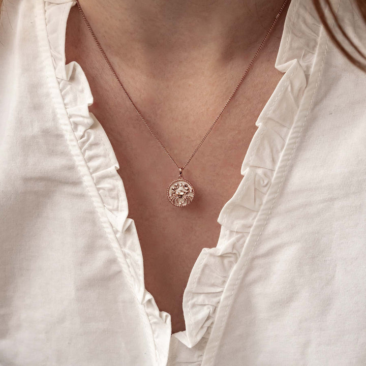 Collier pendentif zodiaque Cancer