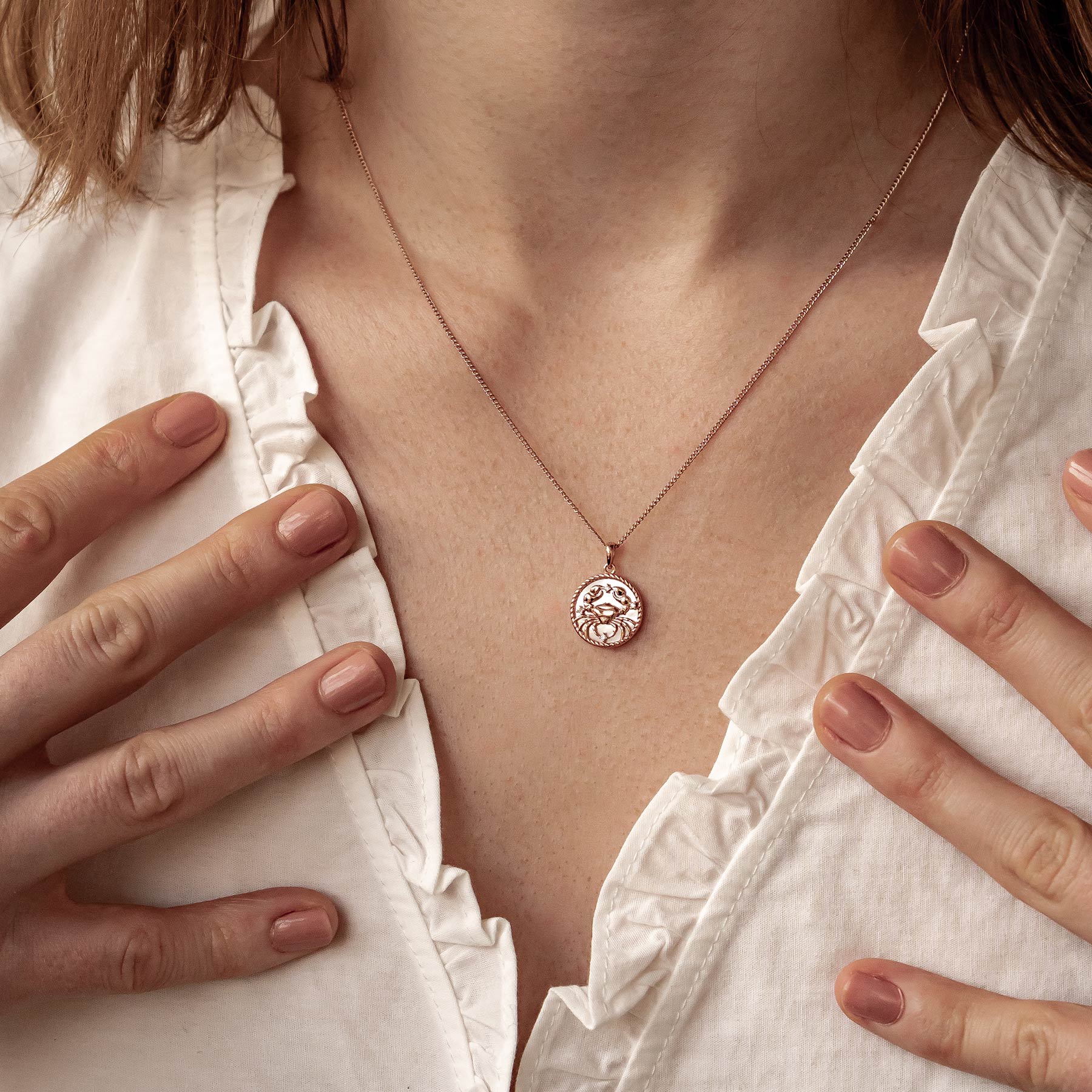 Collier pendentif zodiaque Cancer