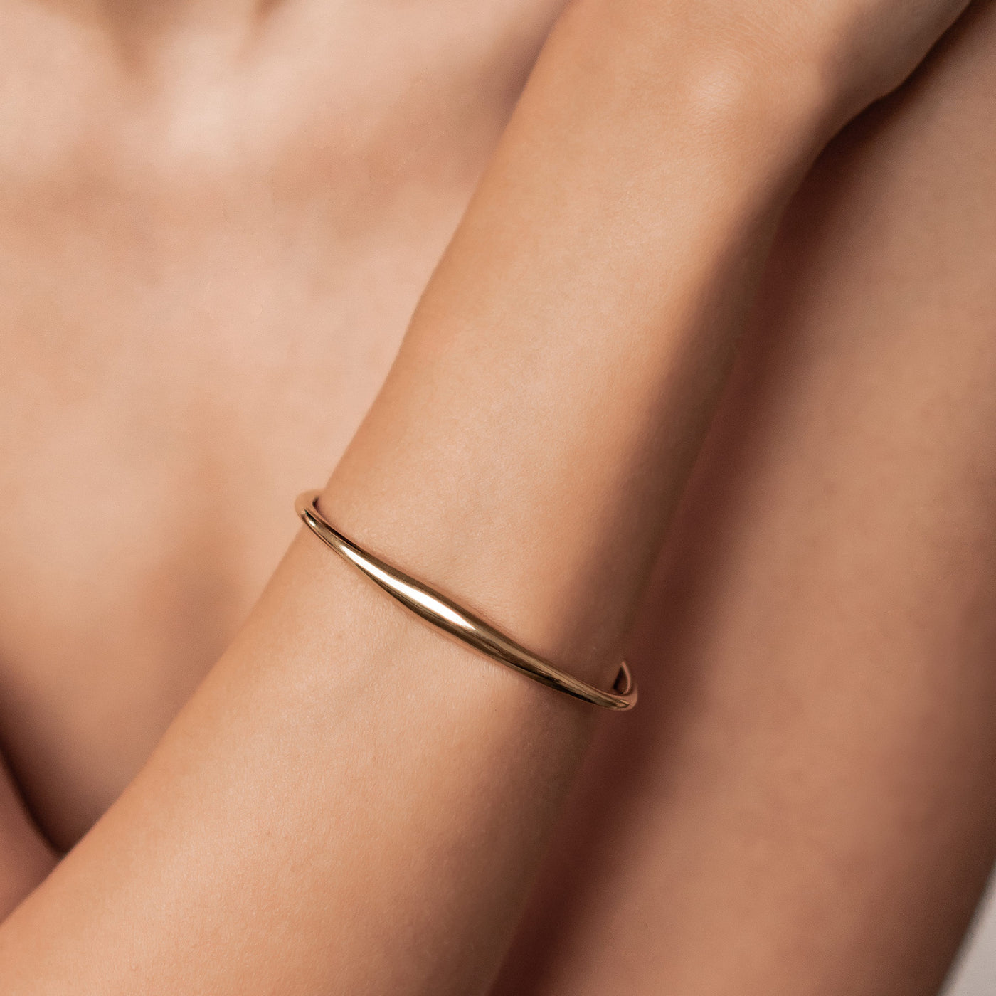 Brazalete Abierto Curvo
