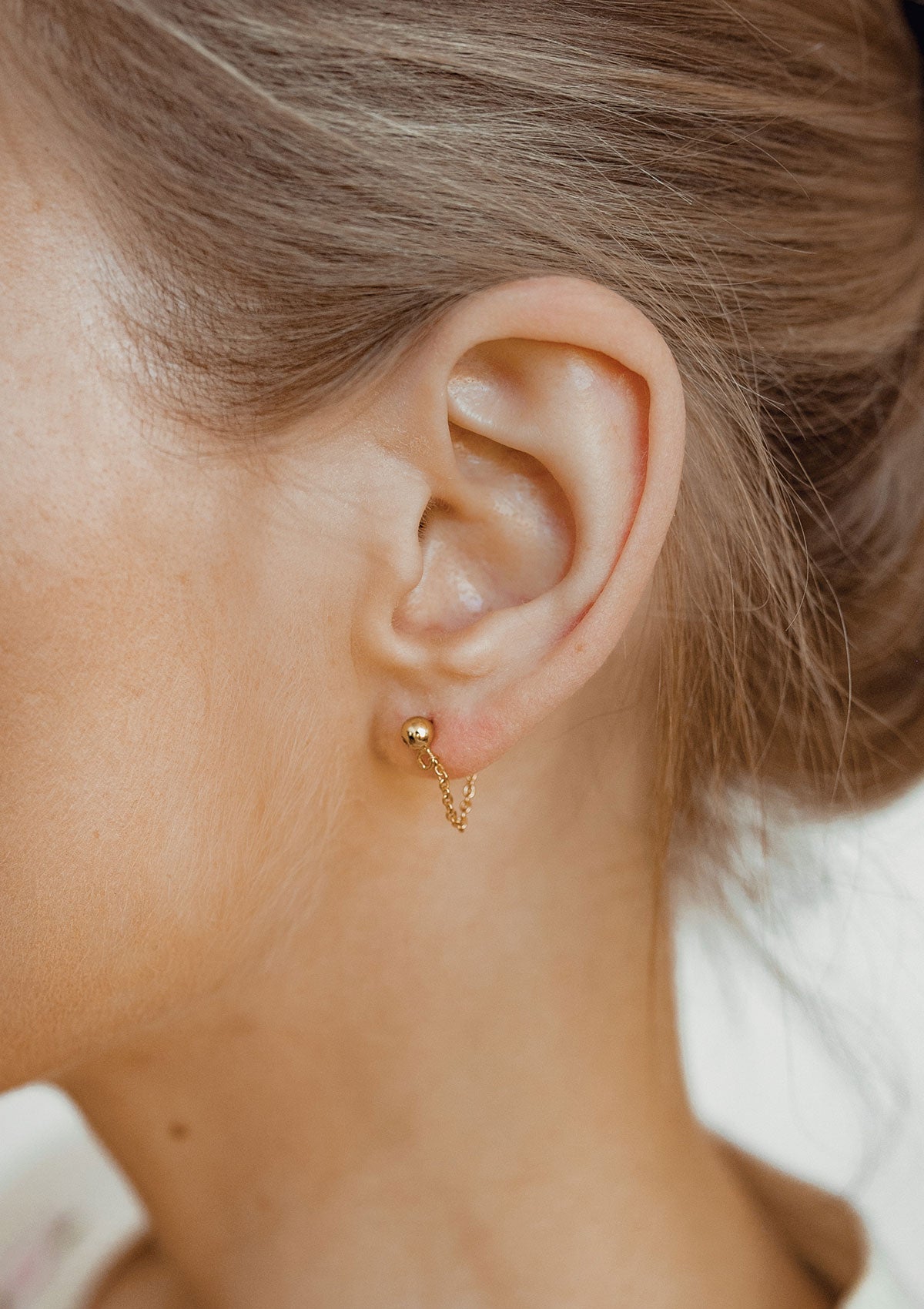 Pendientes de Botón Cadena Clásica Plata de Ley 925 en Oro