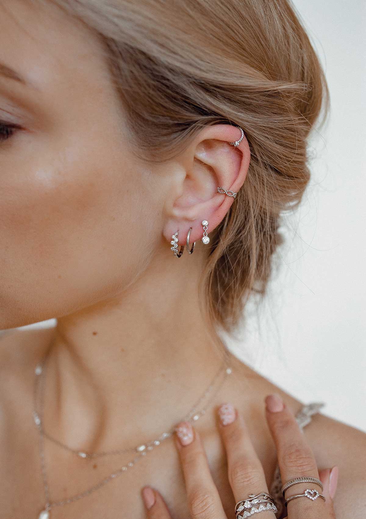 Pendientes Huggie Aro Brillo Plata de Ley 925