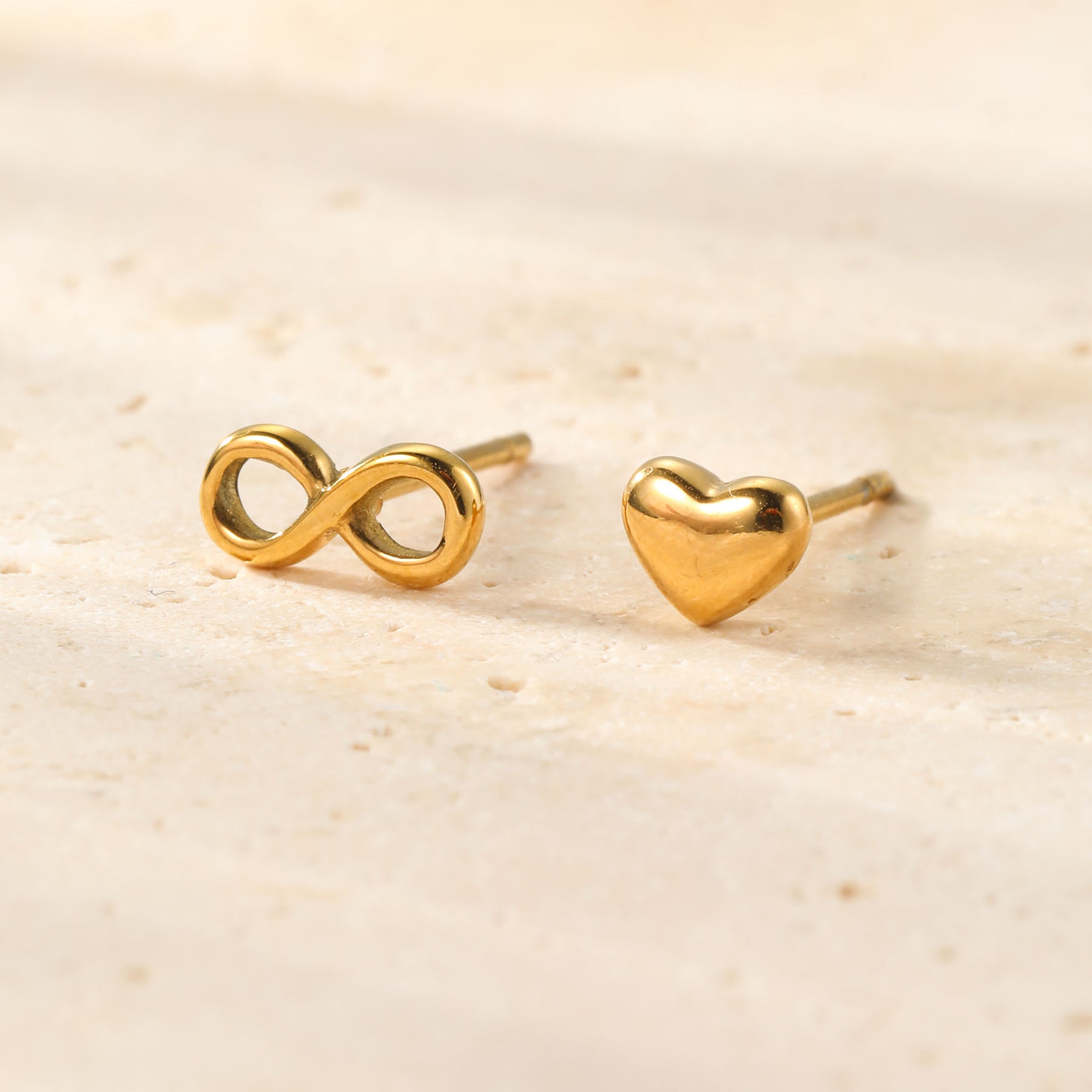 Pendientes Corazón Infinity Delicados – Waterproof