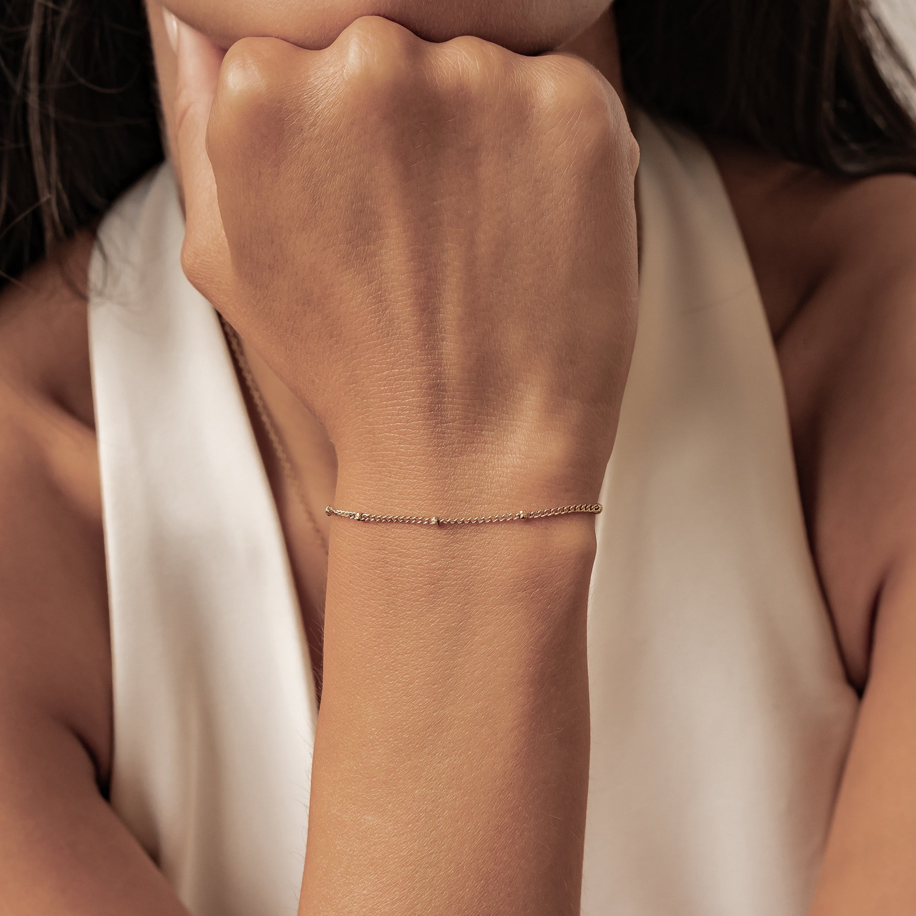 Zartes Perlenketten-Armband aus Edelstahl – Wasserfest