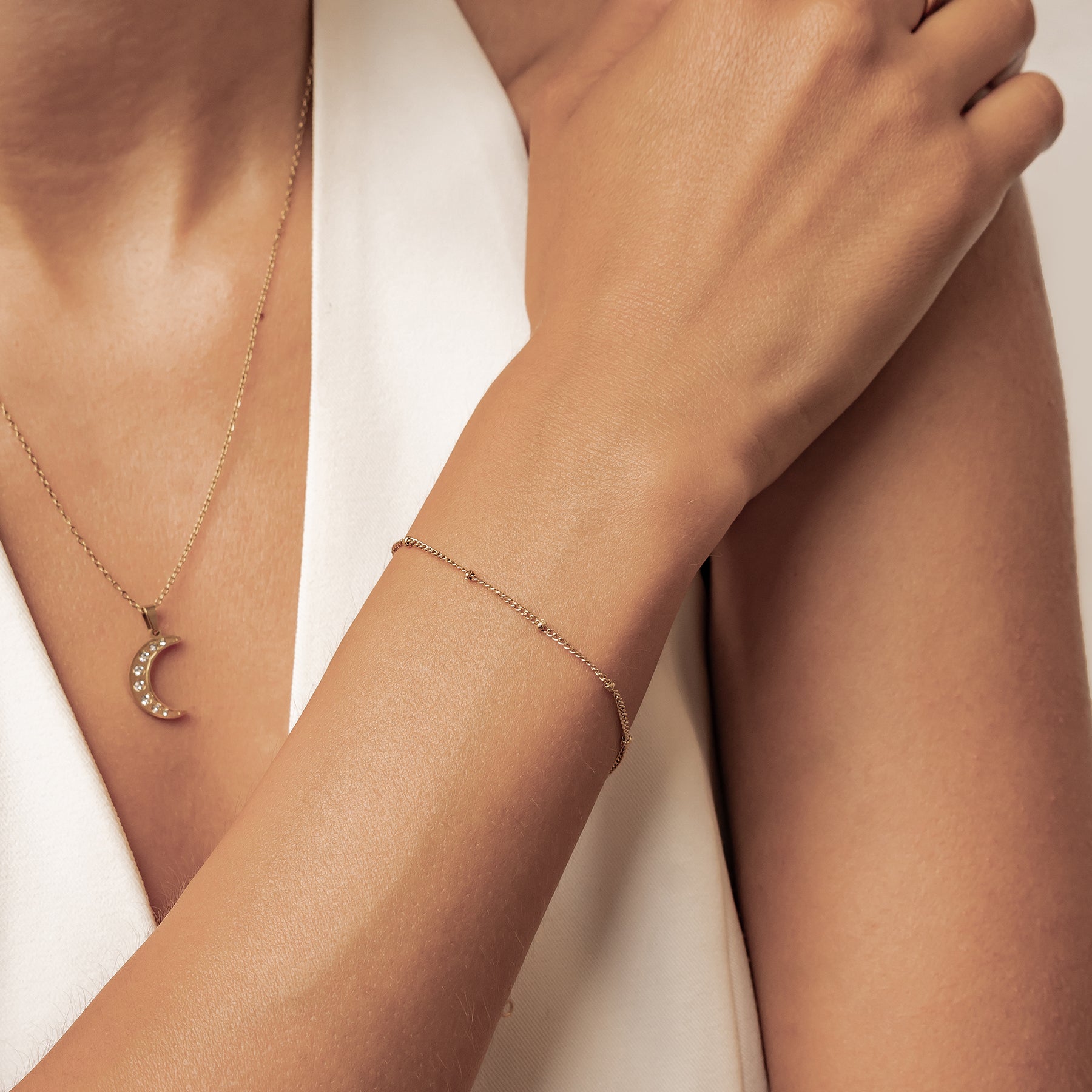 Zartes Perlenketten-Armband aus Edelstahl – Wasserfest