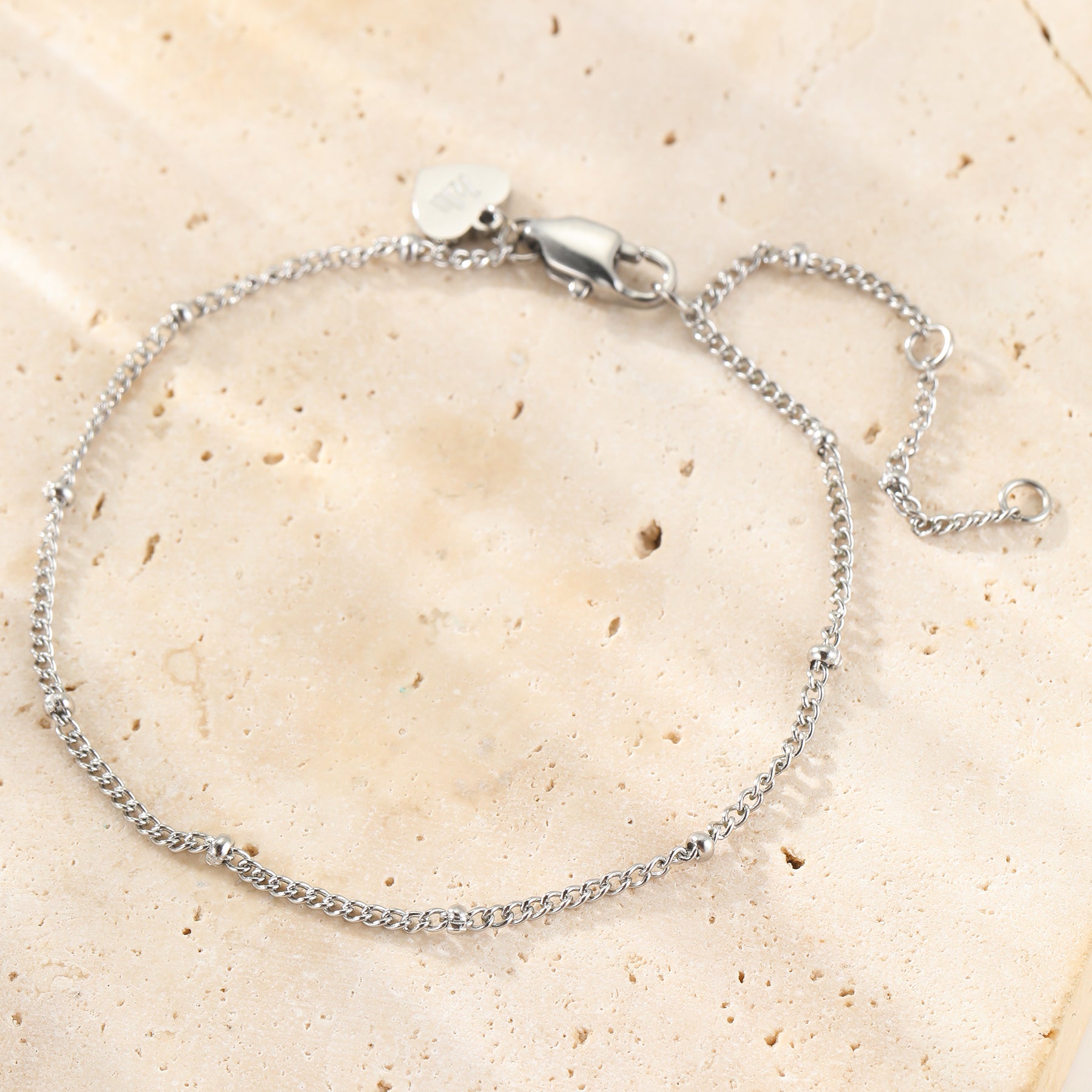 Zartes Perlenketten-Armband aus Edelstahl – Wasserfest