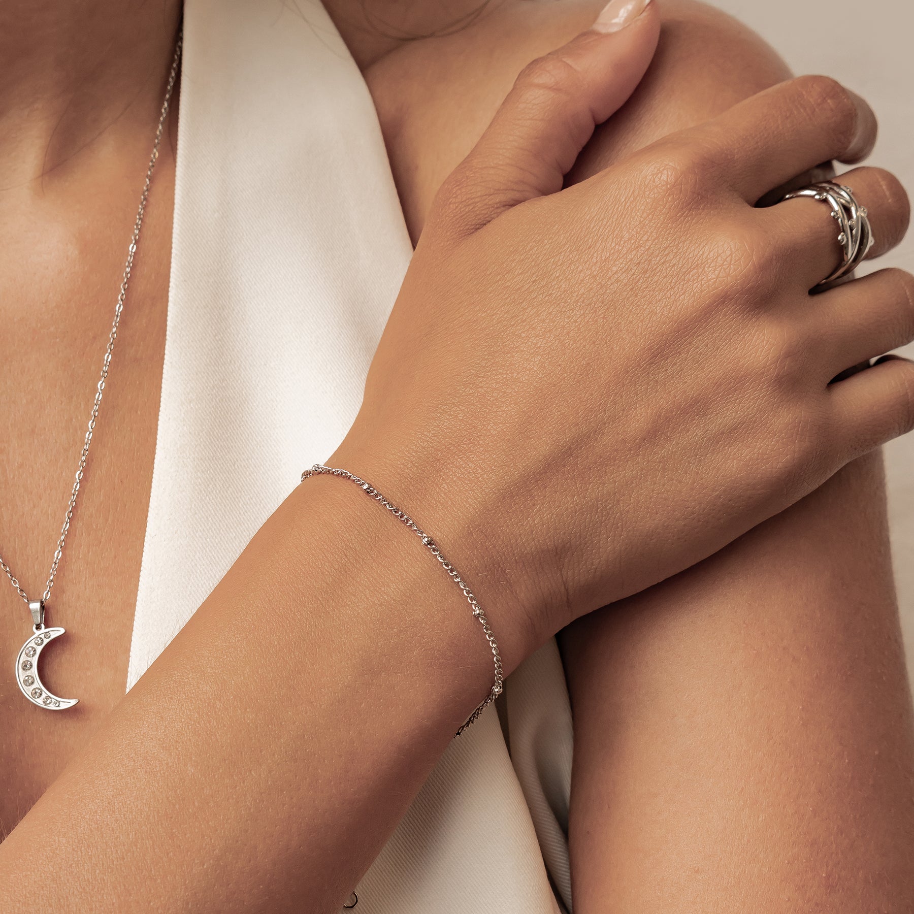 Zartes Perlenketten-Armband aus Edelstahl – Wasserfest
