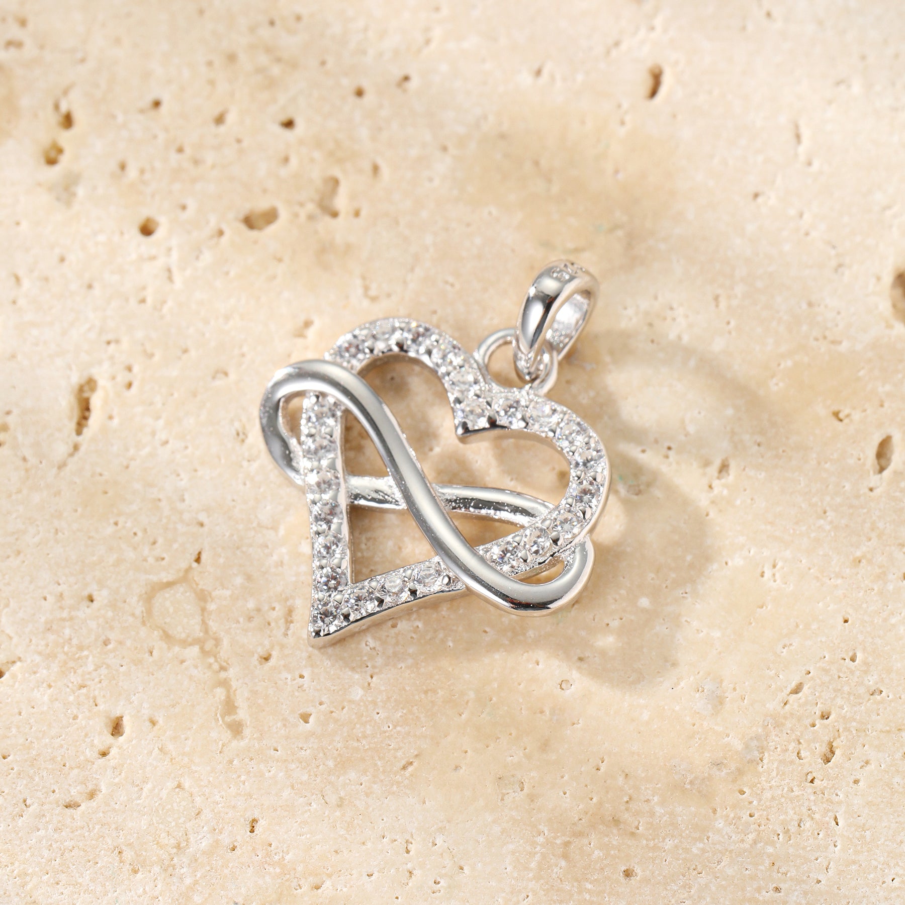Zarte Endless Love Halskette aus 925 Sterling Silber