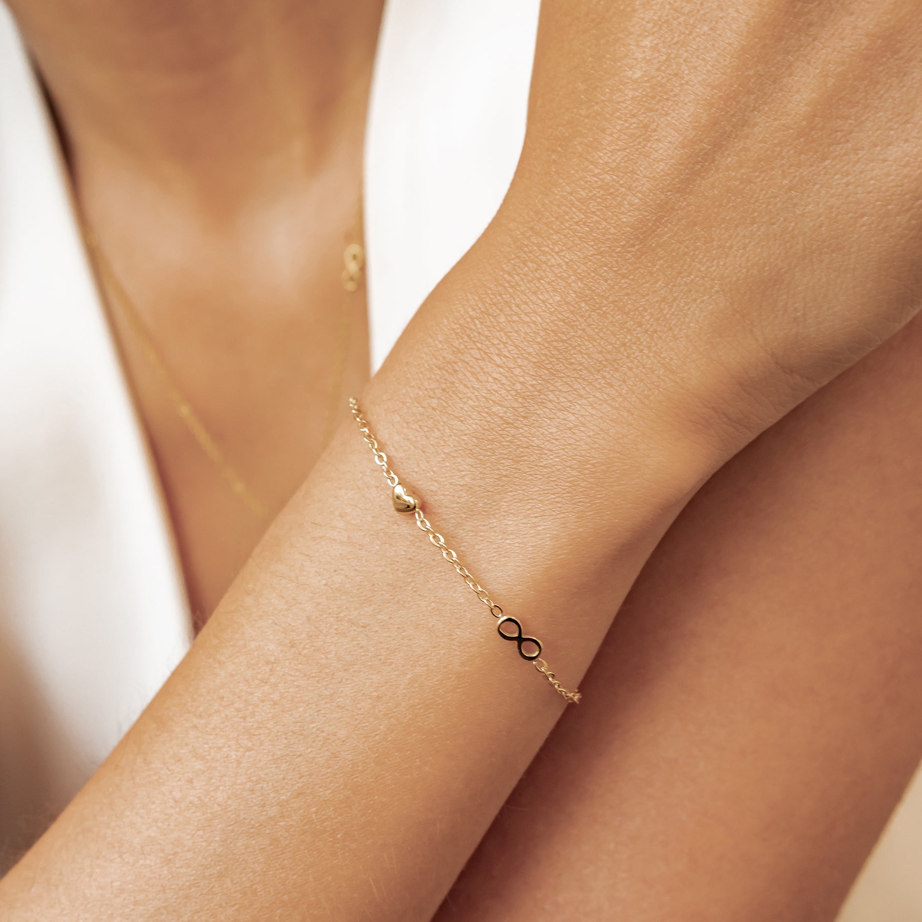 Pulsera Corazón Infinity Delicada – Waterproof