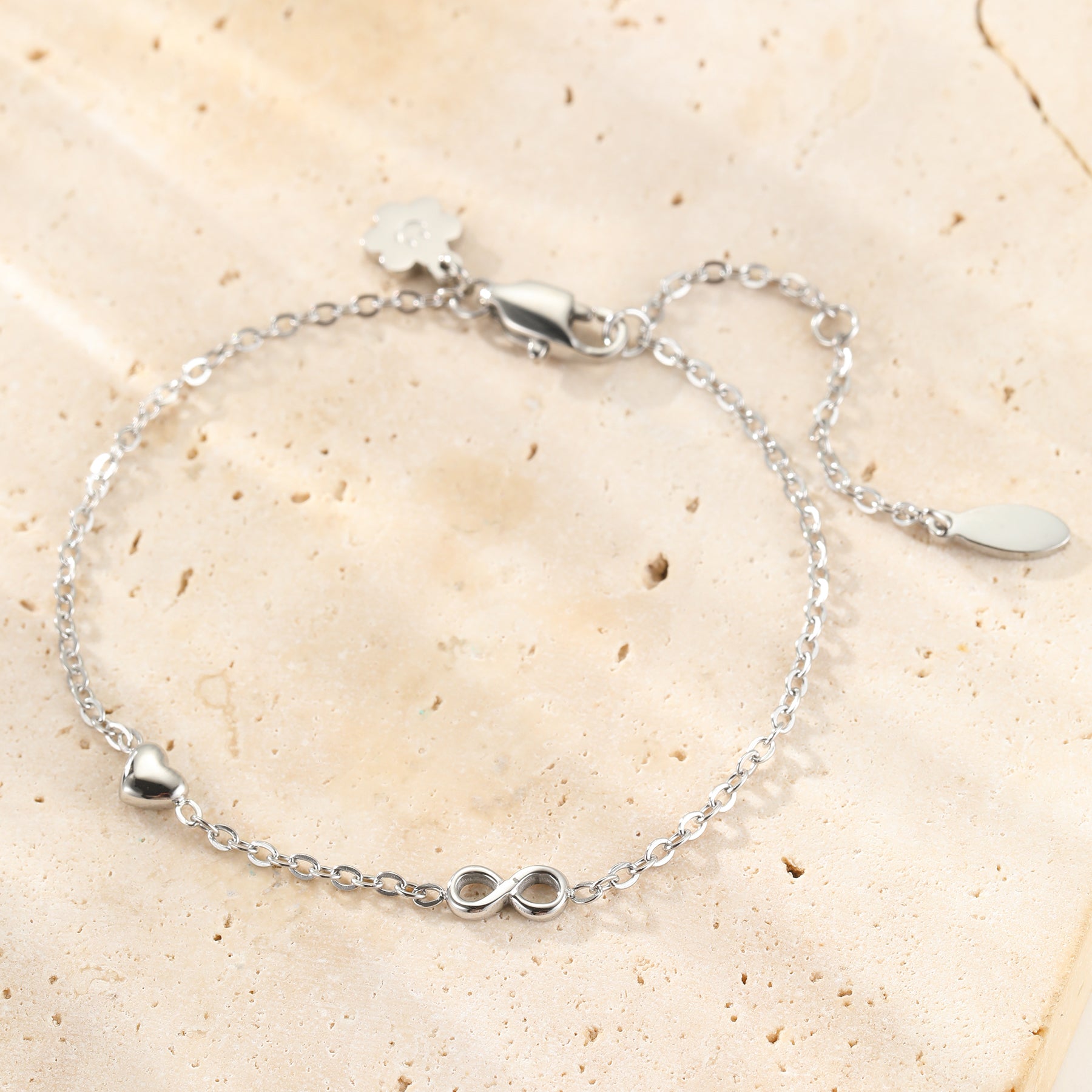Pulsera Corazón Infinity Delicada – Waterproof