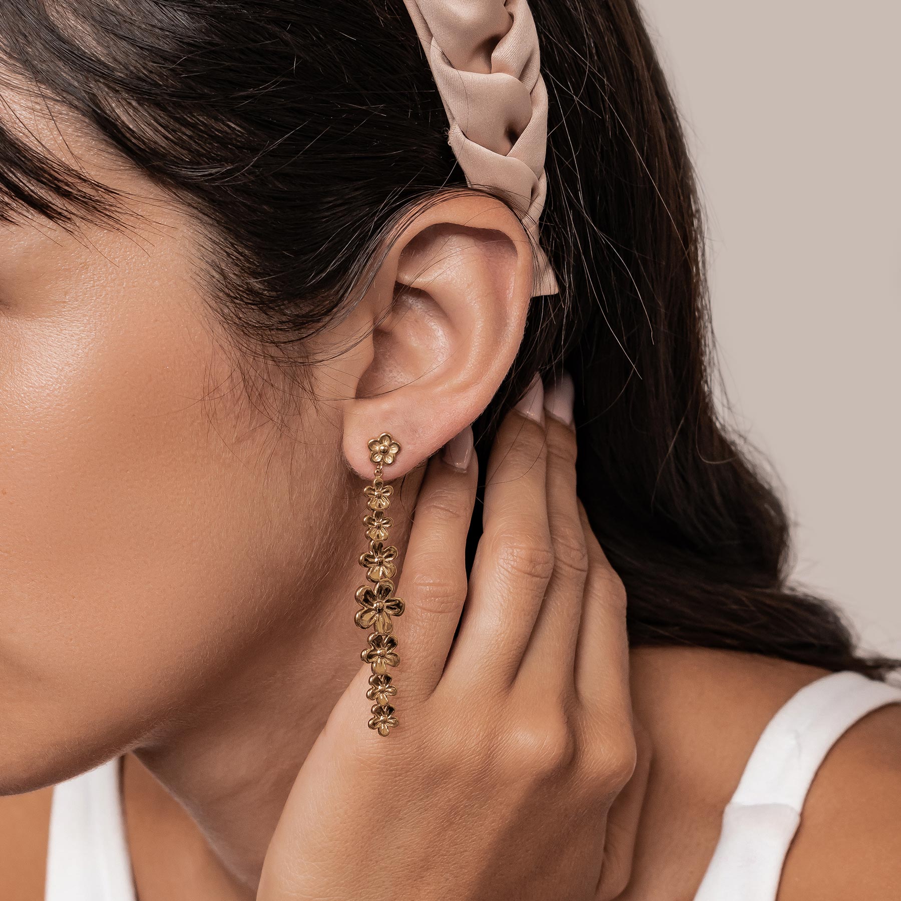 Ohrringe „Gänseblümchen-Kaskade“ – Tropfenform, Wasserdicht