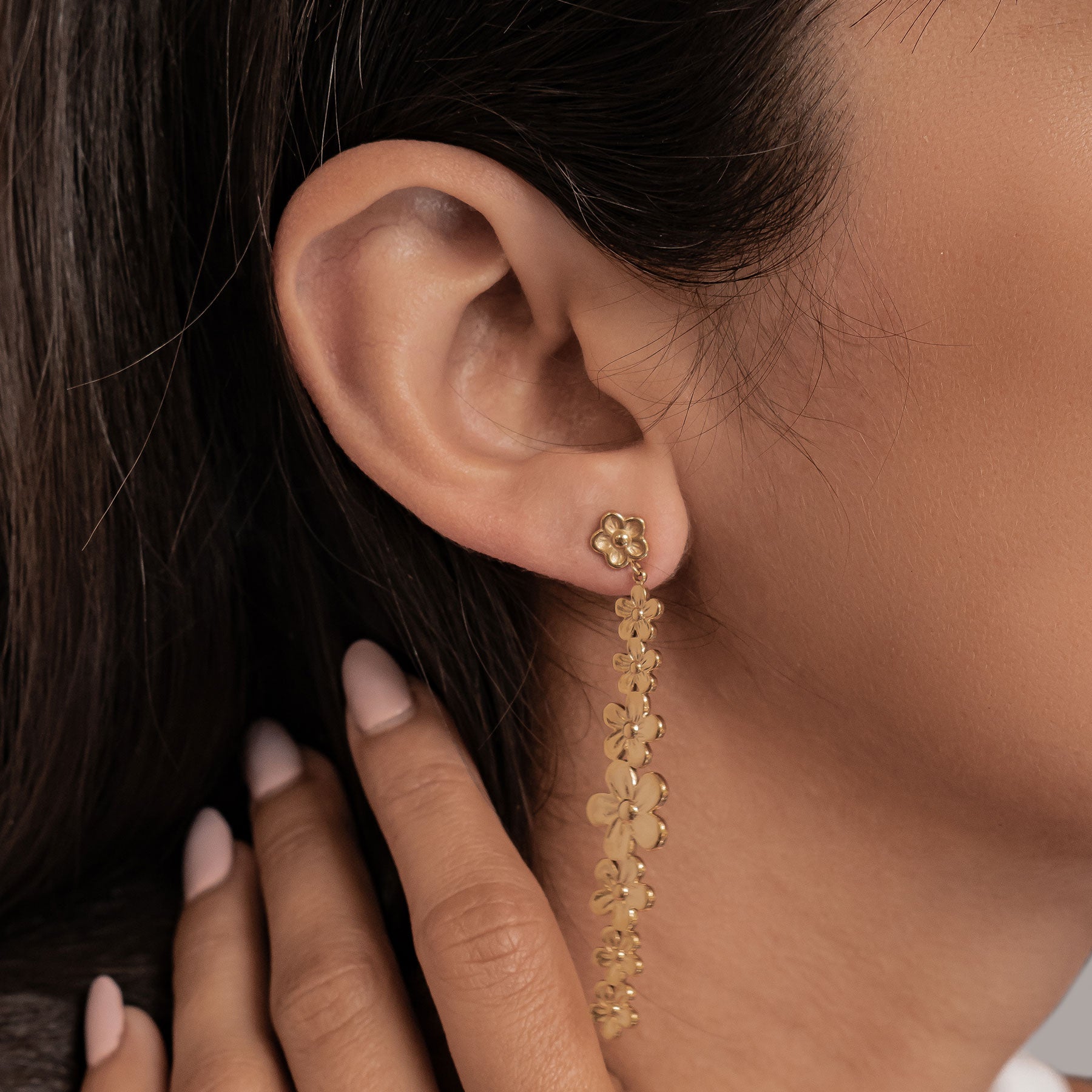 Ohrringe „Gänseblümchen-Kaskade“ – Tropfenform, Wasserdicht