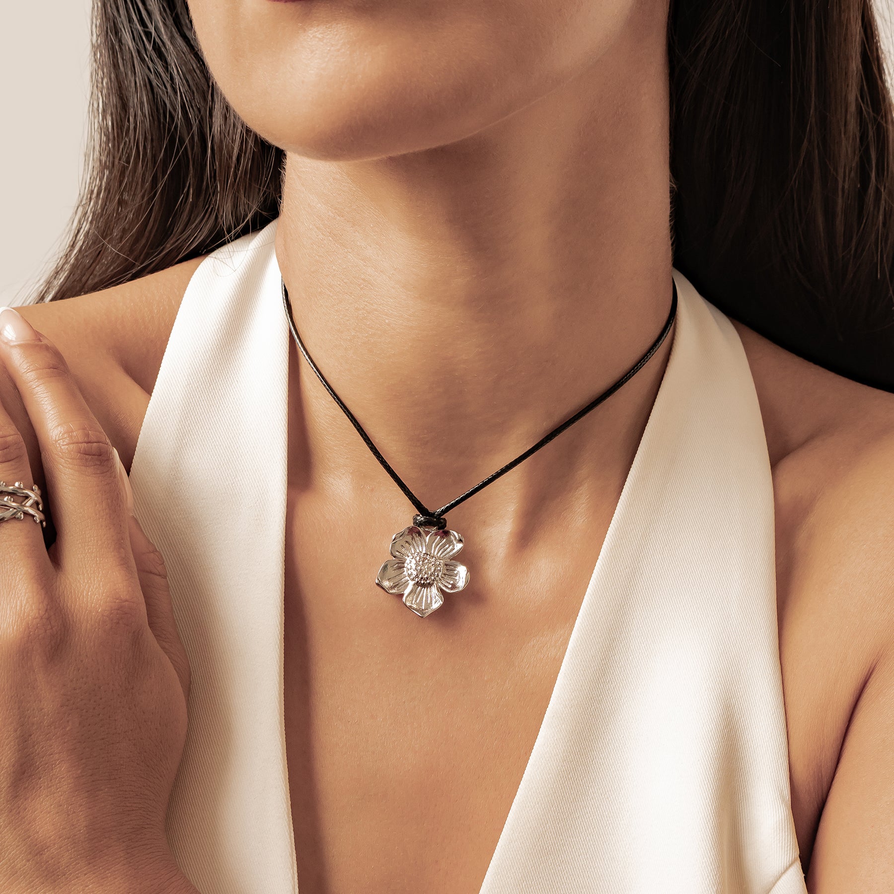 Daisy Flower Charm Necklace Waterproof