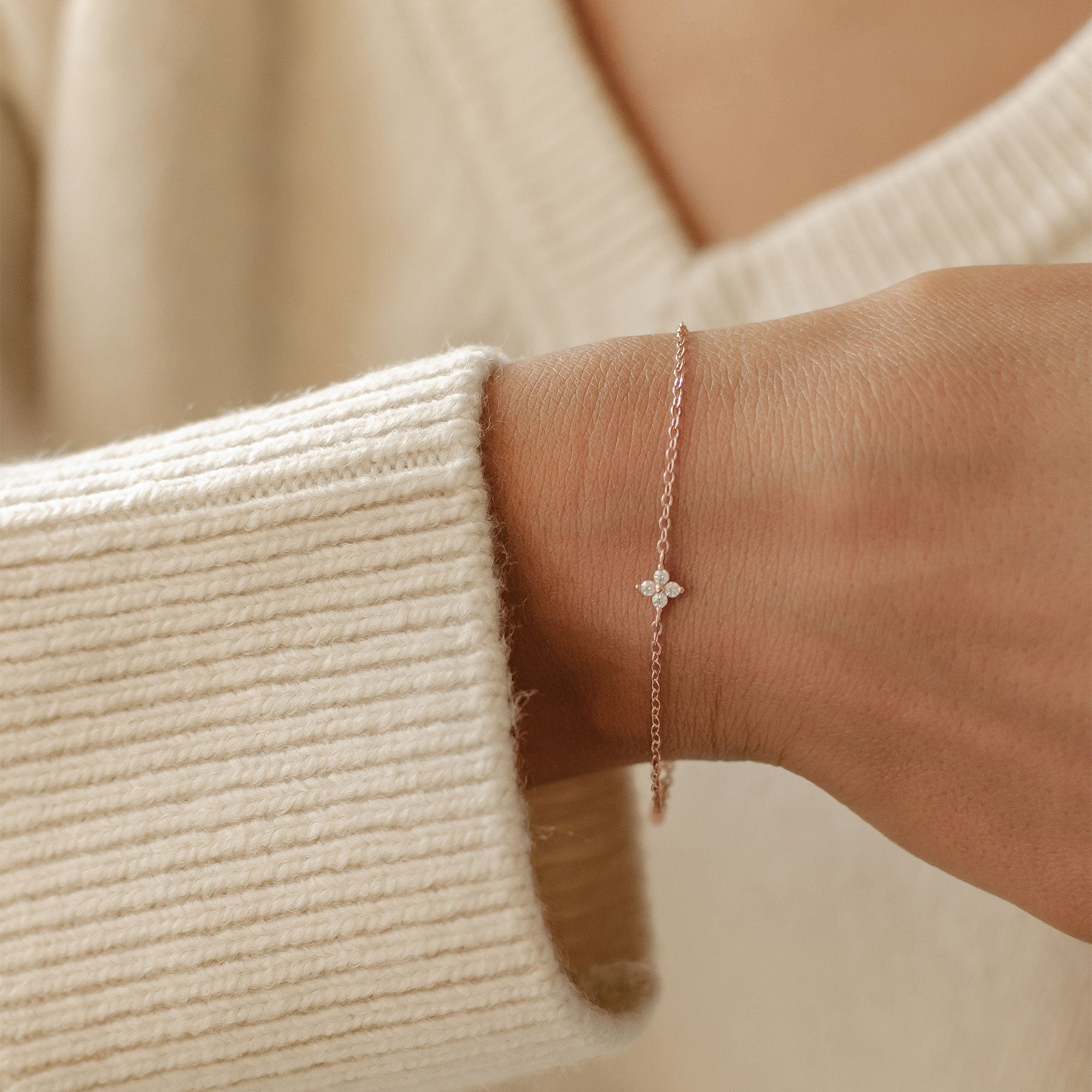 Armband mit Gänseblümchen Anhänger aus Sterlingsilber Gold