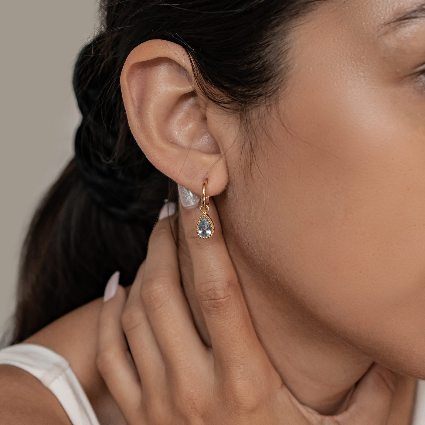 Boucles d’Oreilles Creoles Birthstone Topaze Bleue Decembre Sterling Argent