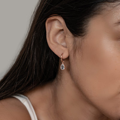 Boucles d’Oreilles Creoles Birthstone Topaze Bleue Decembre Sterling Argent
