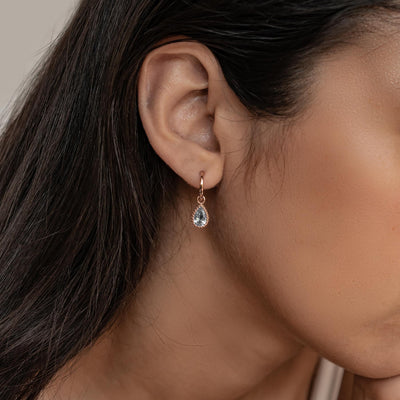 Boucles d’Oreilles Creoles Birthstone Topaze Bleue Decembre Sterling Argent