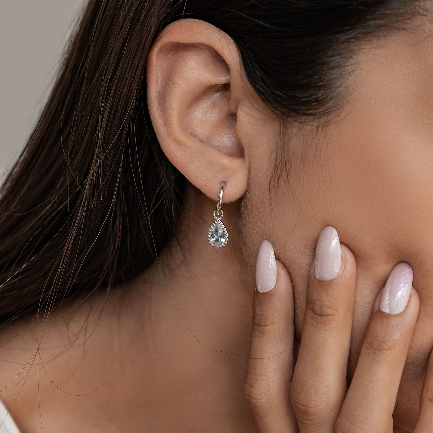 Boucles d’Oreilles Creoles Birthstone Topaze Bleue Decembre Sterling Argent