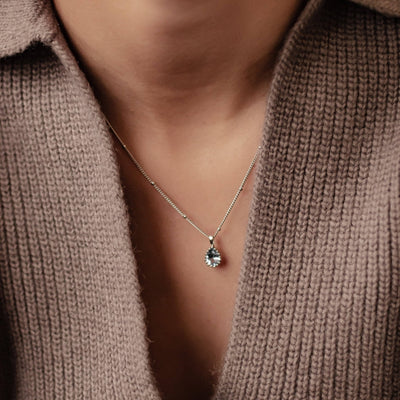 Dezember Blauer Topas Geburtsstein Halskette Sterlingsilber