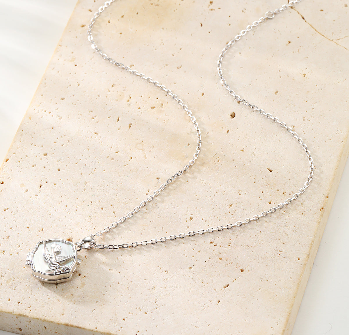 Tauben und Olivenzweig Medaillon Halskette 925 Sterling Silber