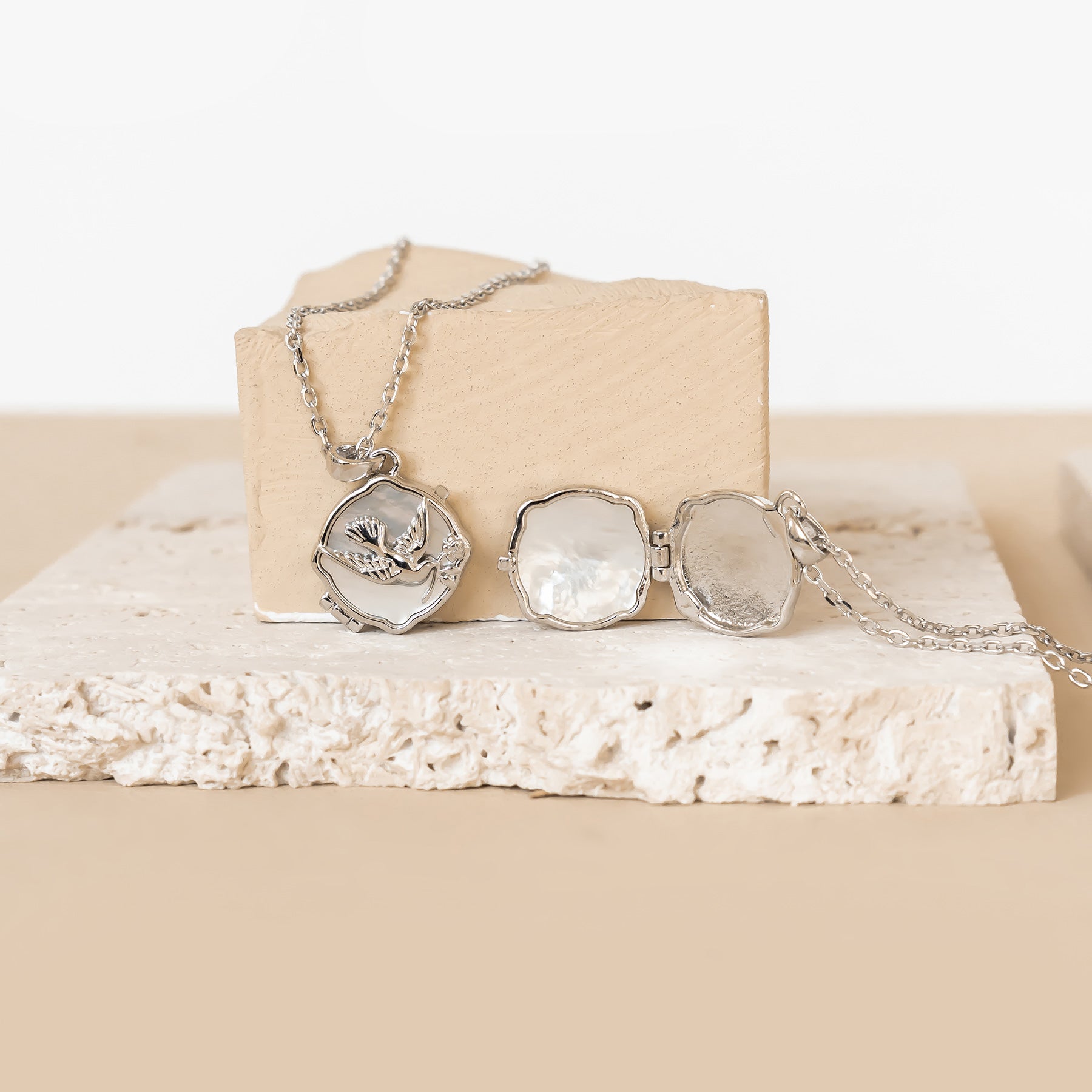 Tauben und Olivenzweig Medaillon Halskette 925 Sterling Silber