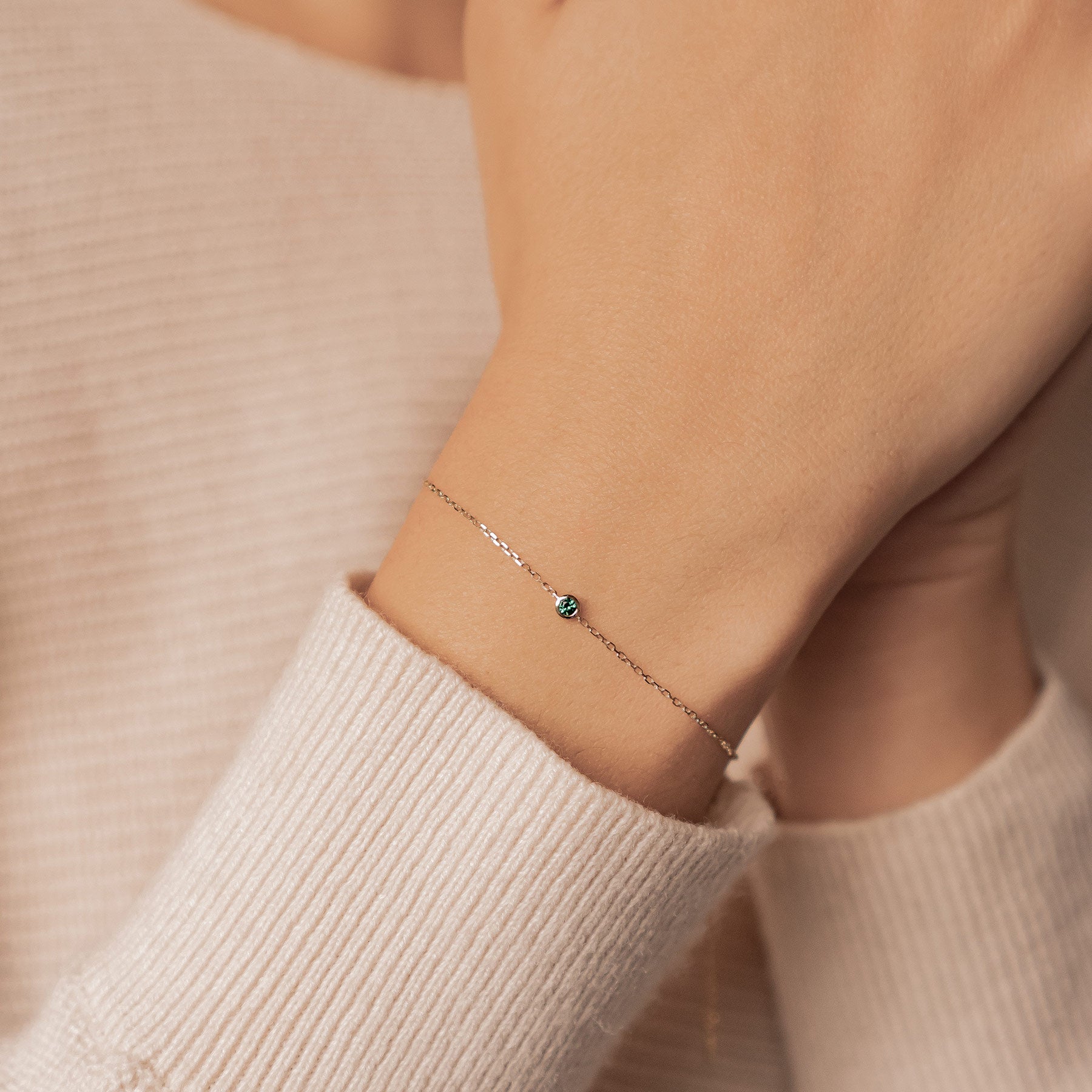 Brazalete Alma Eterna Oro Macizo 14K con Esmeralda