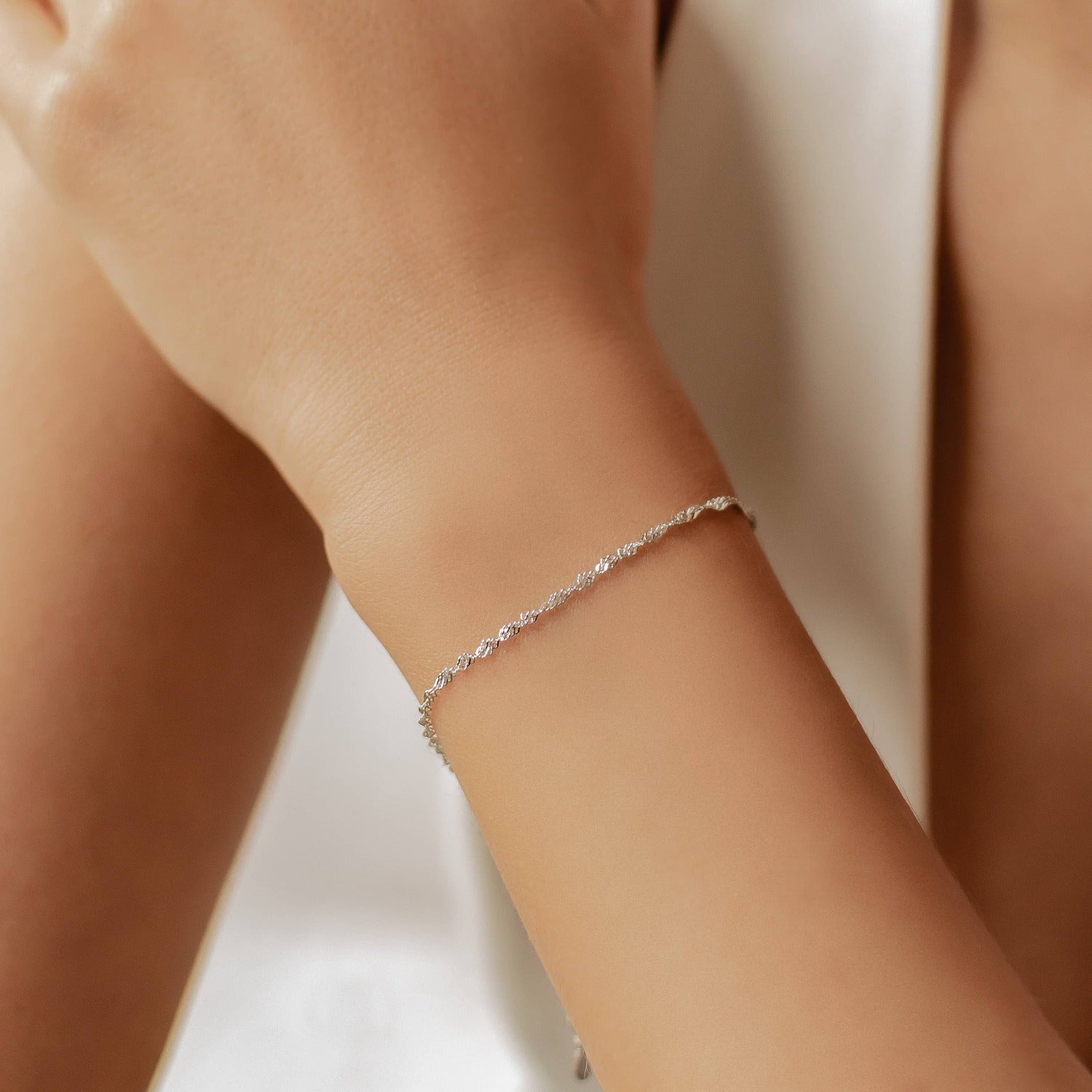 Brazalete de Cadena Fina Singapur Plata de Ley 925