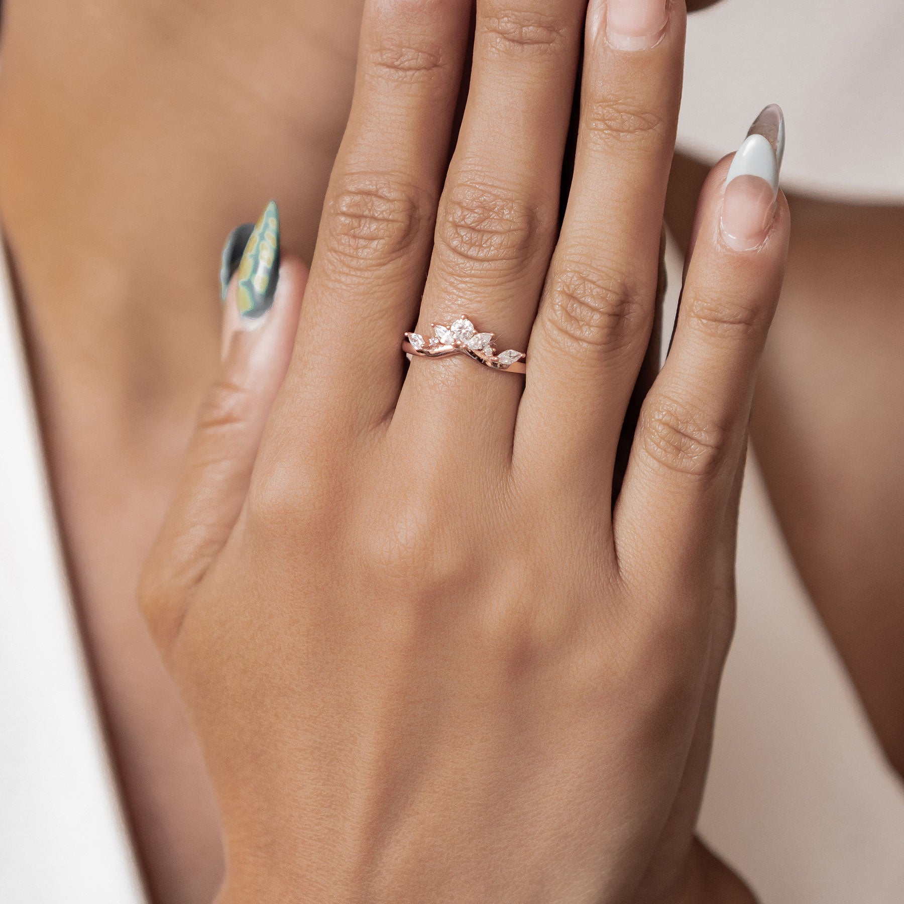 Anillo  Bando de Gemas Plata de Ley 925 en Oro