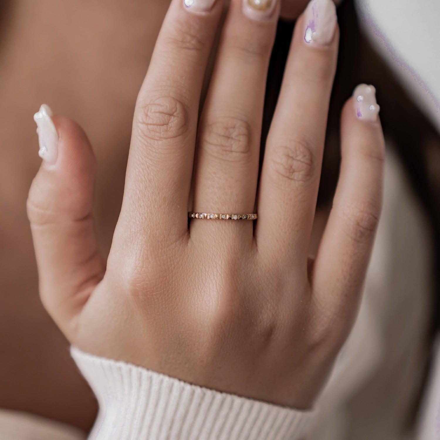 Edelstein Pyramiden Ring aus Edelstahl